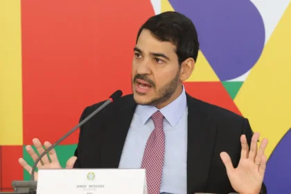agu 1