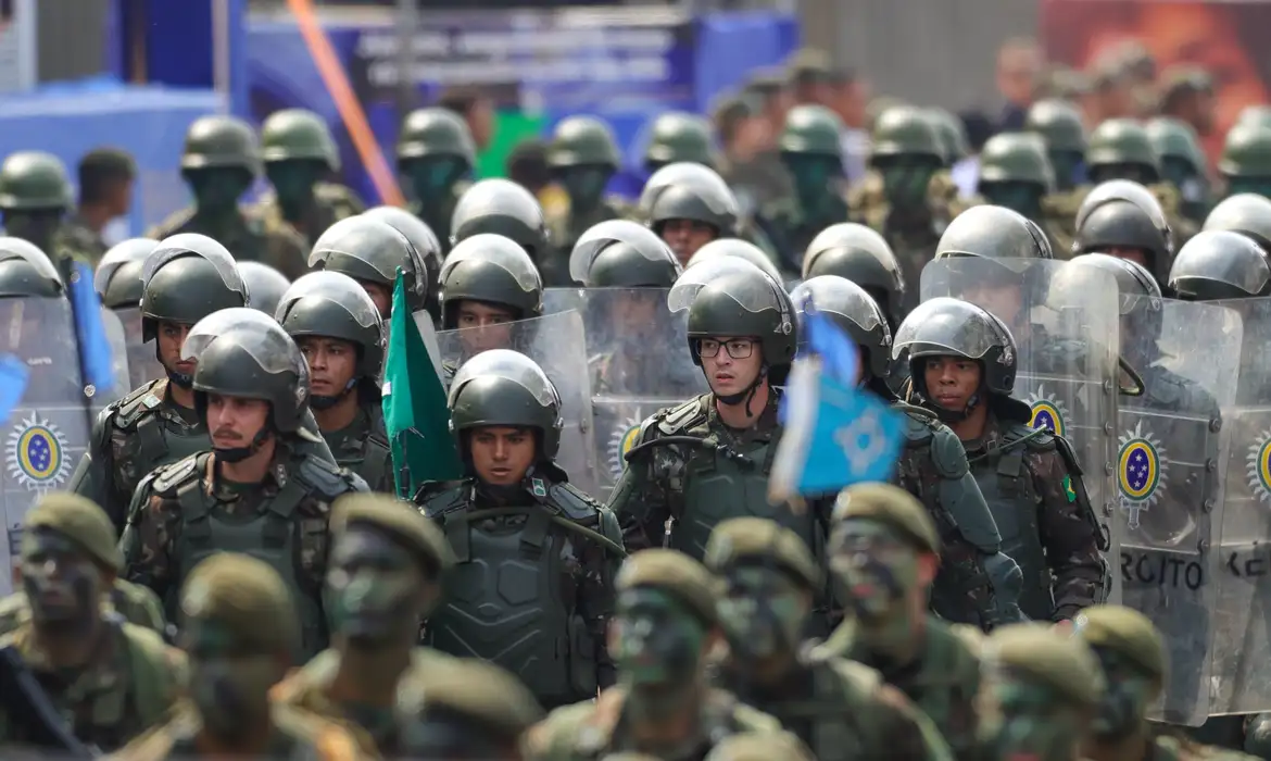 militares