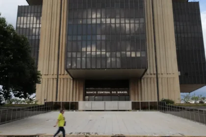 banco central economia 0413202012